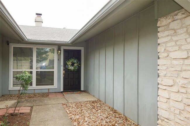 Foto del edificio - 1416 Cardinal Hill Dr