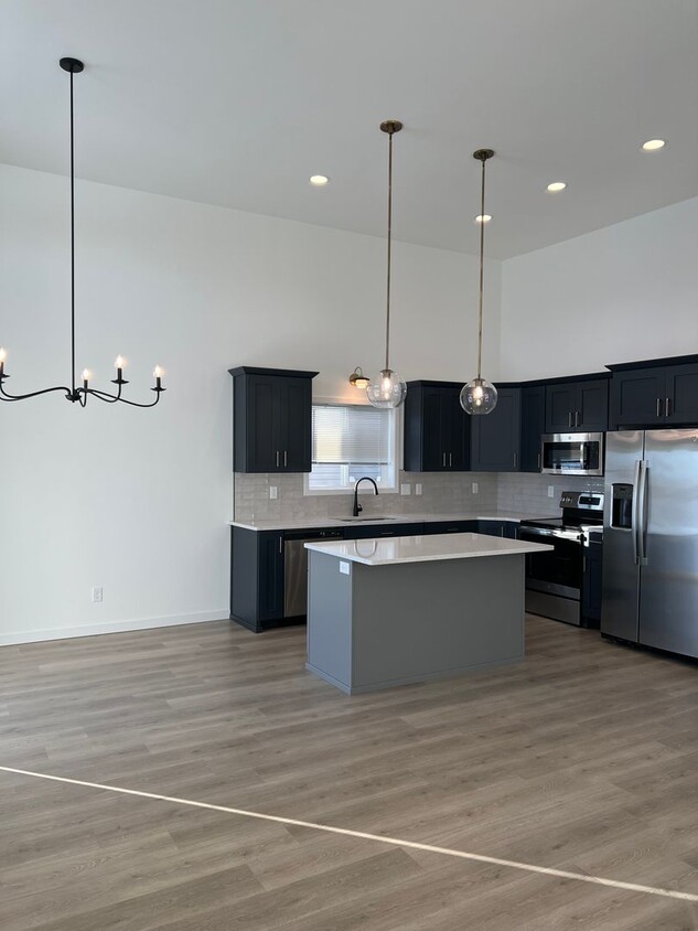 Foto principal - New 3 Bedroom/3 Bathroom House