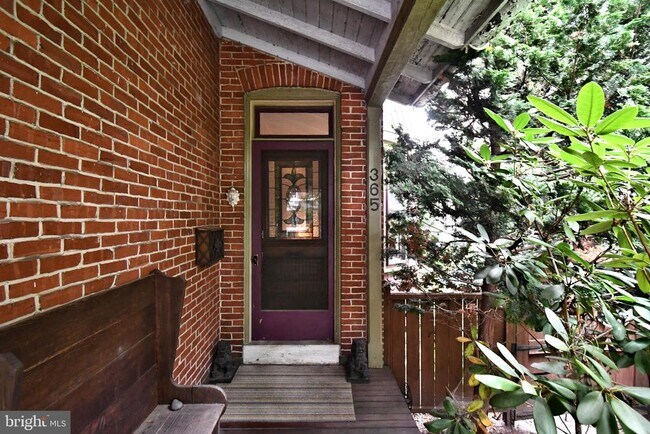 Foto del edificio - 365 2nd Ave