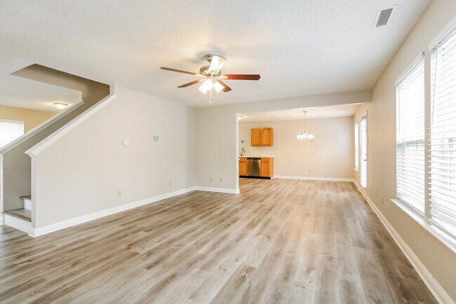 Foto del edificio - 8930 Orchid Bloom Pl