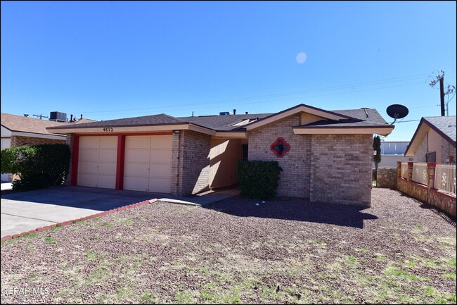 Building Photo - 4872 Maureen Cir