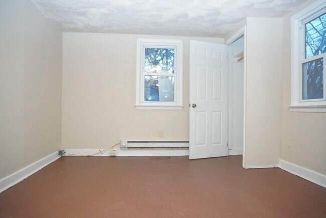 Building Photo - Chestnut Way