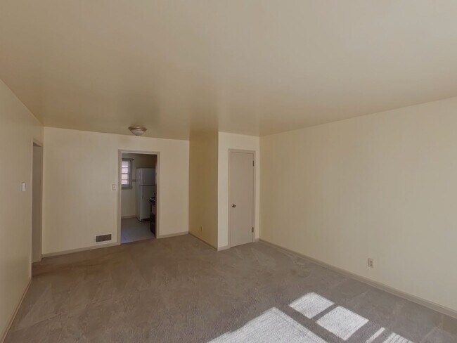 Building Photo - Charming 2BR Rental | Fenced Backyard | Basement