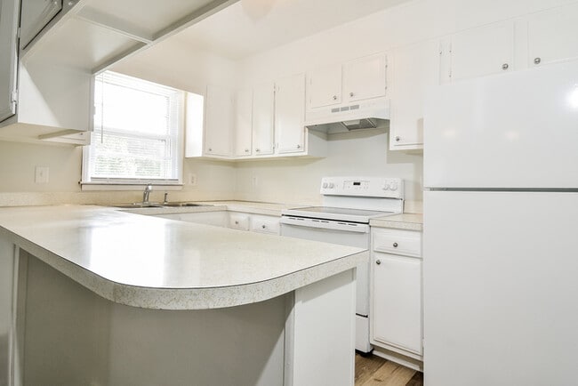 Building Photo - 4604 Honey Dew Dr