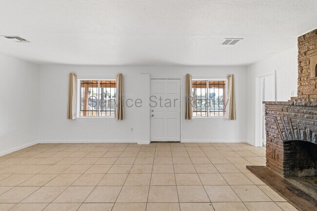 Foto del edificio - 1508 W Sahuaro Dr
