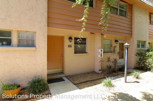 Foto del edificio - 2 br, 1 bath House - 2507 Country Club Dr
