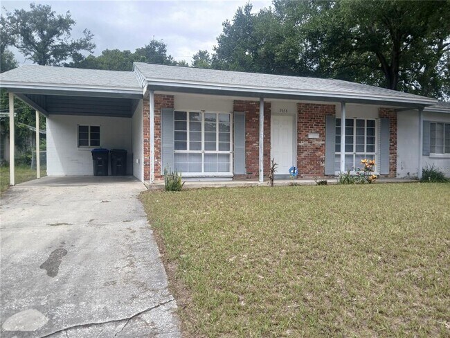 Foto del edificio - 3656 Ranchwood Rd