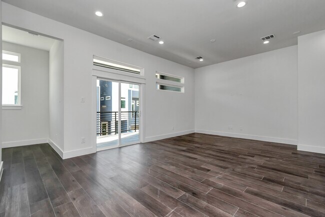 Foto del edificio - 4721 Independence Hts Ln