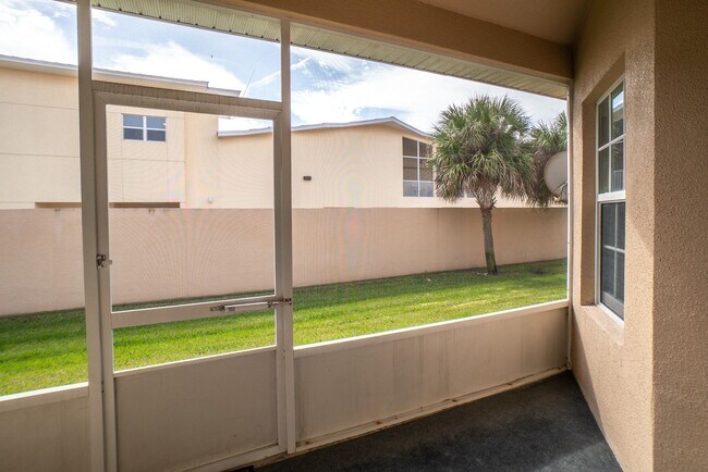 Building Photo - Mira Bella Beachside Townhome