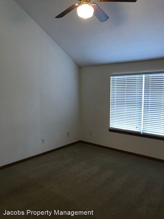 Foto del edificio - 2607-2609 Northampton Dr