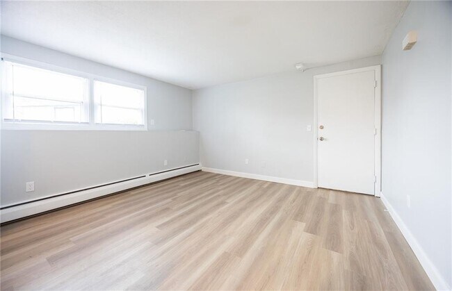 Foto del edificio - 2575 Warwick Ave