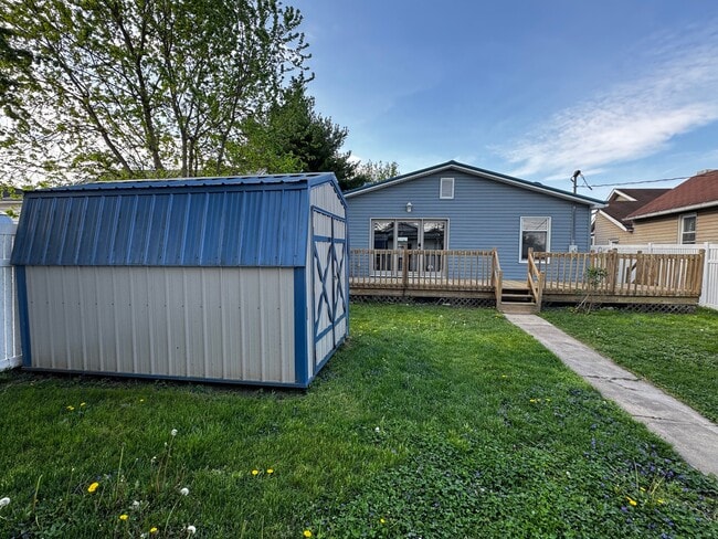 Building Photo - 412 E Union St