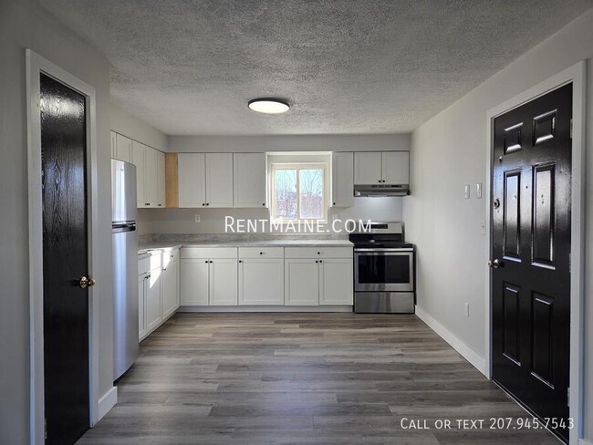 Foto del edificio - 8 Hillside Ln