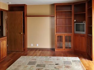 Building Photo - 3200 sf 3/4 bed home on 1 acre in Cameron ...