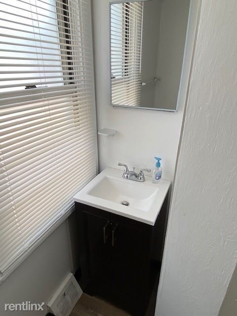 Foto principal - 5 br, 2 bath House - 419 McKee Pl