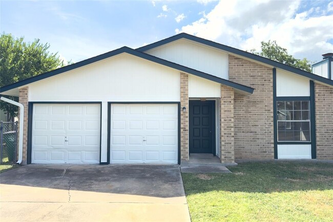 Building Photo - 2206 Spring Breeze Dr