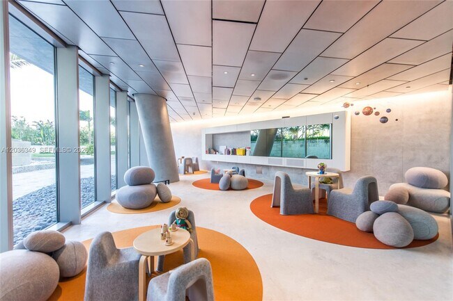 Foto del edificio - 2669 S Bayshore Dr