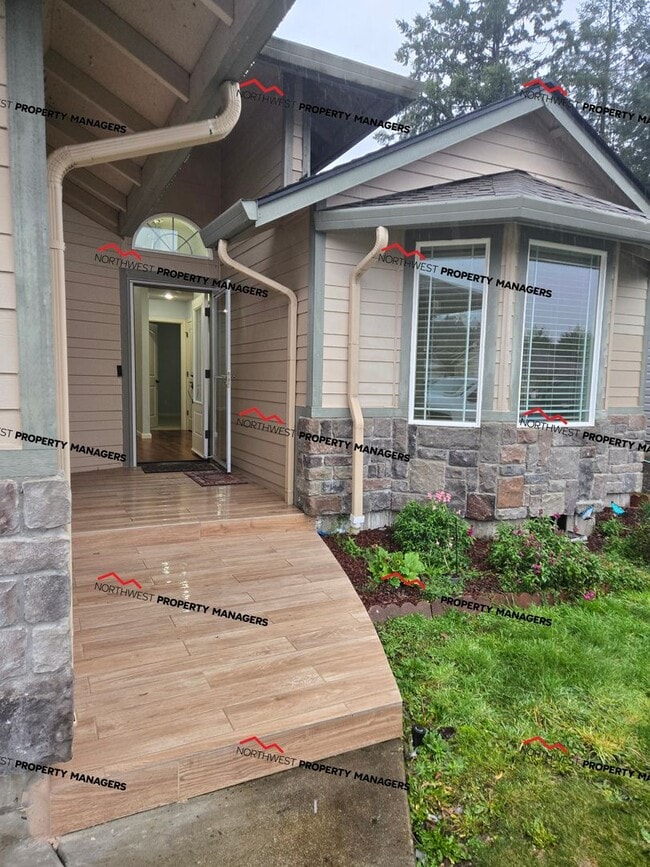 Building Photo - STATUS: AVAILABLE | R131B | $2700