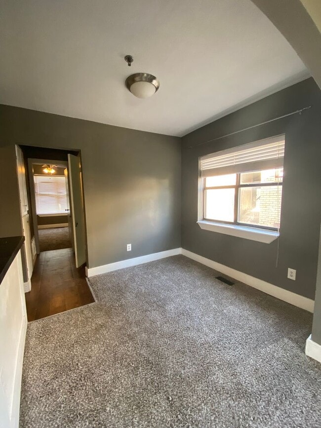 Foto del edificio - 1 bed 1 bath in Paseo District