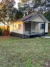 Building Photo - 1811 Colonial Ave