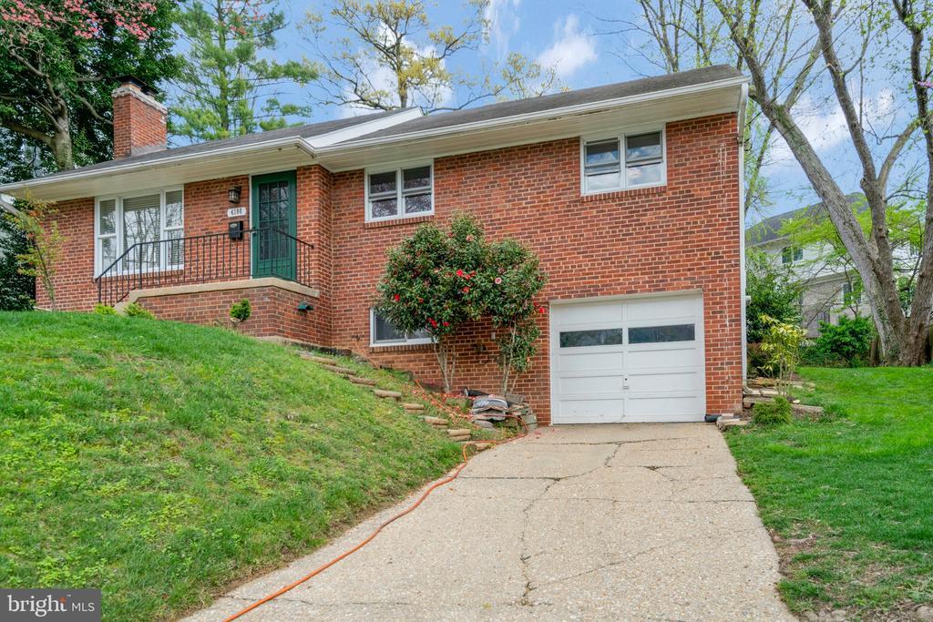 Foto principal - 4200 35th St N