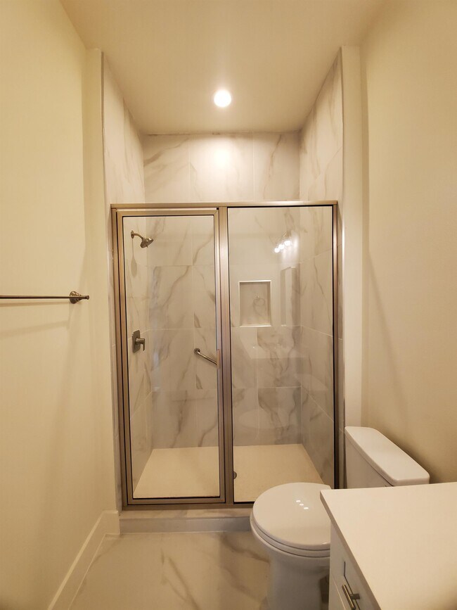Building Photo - 10439 Anchorage Passage
