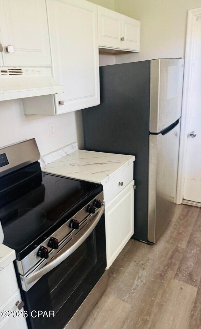 Foto del edificio - 6615 Enzor St