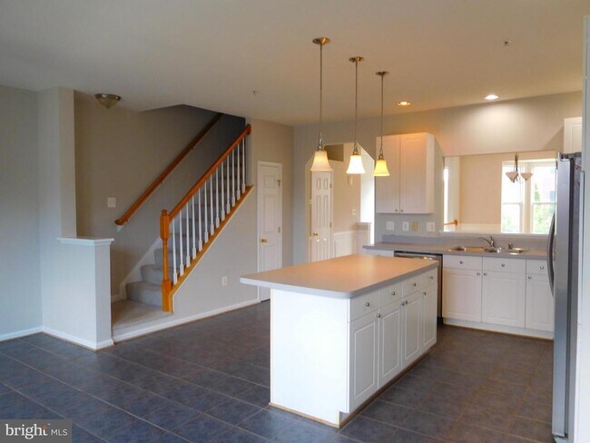 Building Photo - 1941 Fieldstone Way
