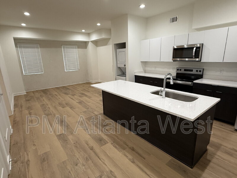 Photo - 750 Cascade Place SW