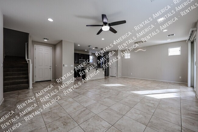 Foto del edificio - 270 N Scott Dr