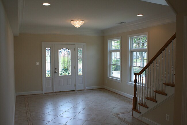 Building Photo - 801 N Florida St