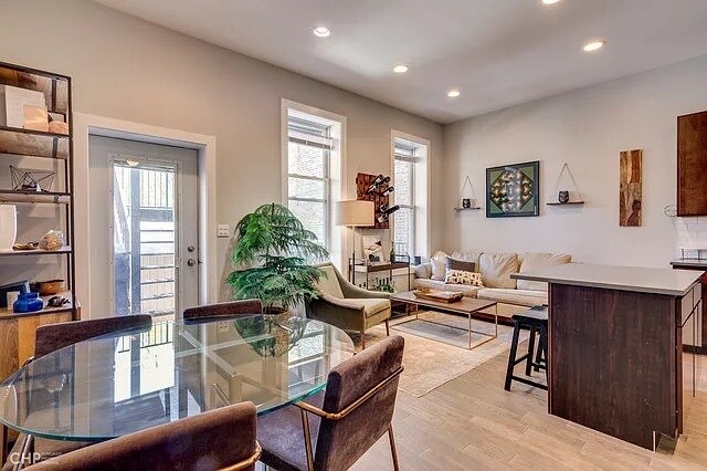 Foto del edificio - 853 N Winchester Ave