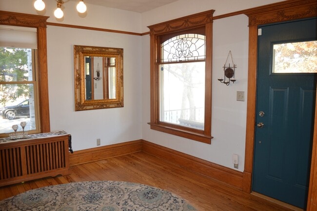 Building Photo - 1301 2nd St