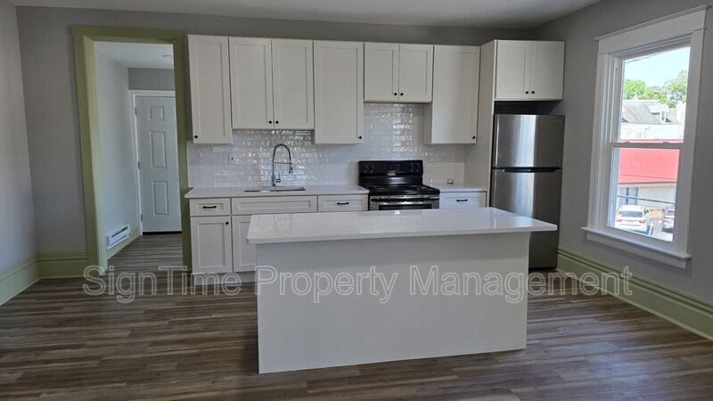 Foto principal - 25 Wayside Ave
