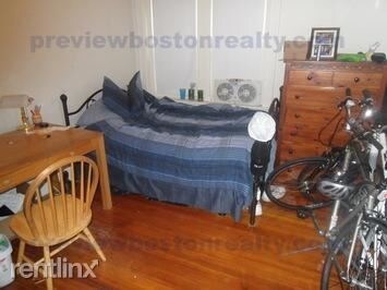 Foto del edificio - 1381 Commonwealth Avenue