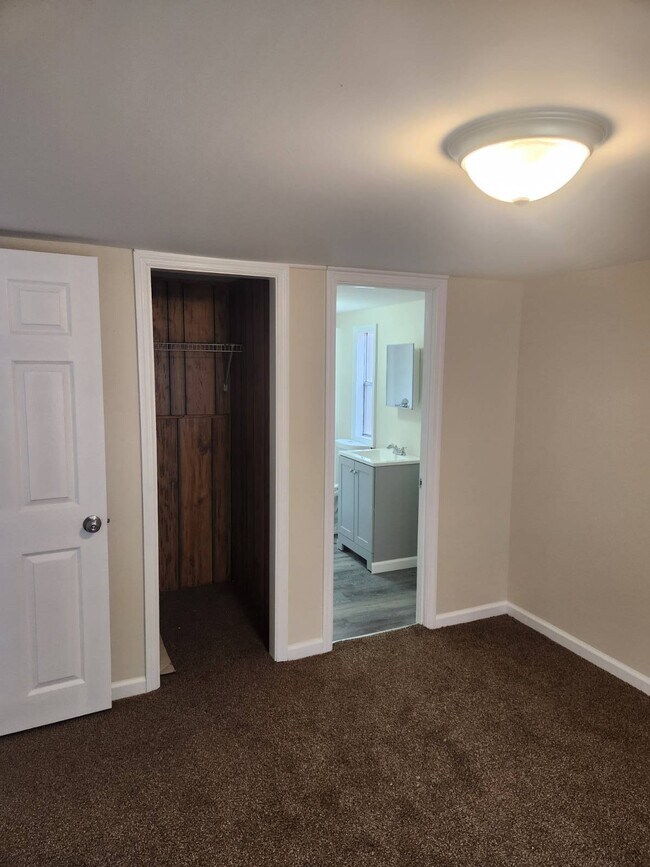 Foto del edificio - 743 Three Bridges Estates Cir