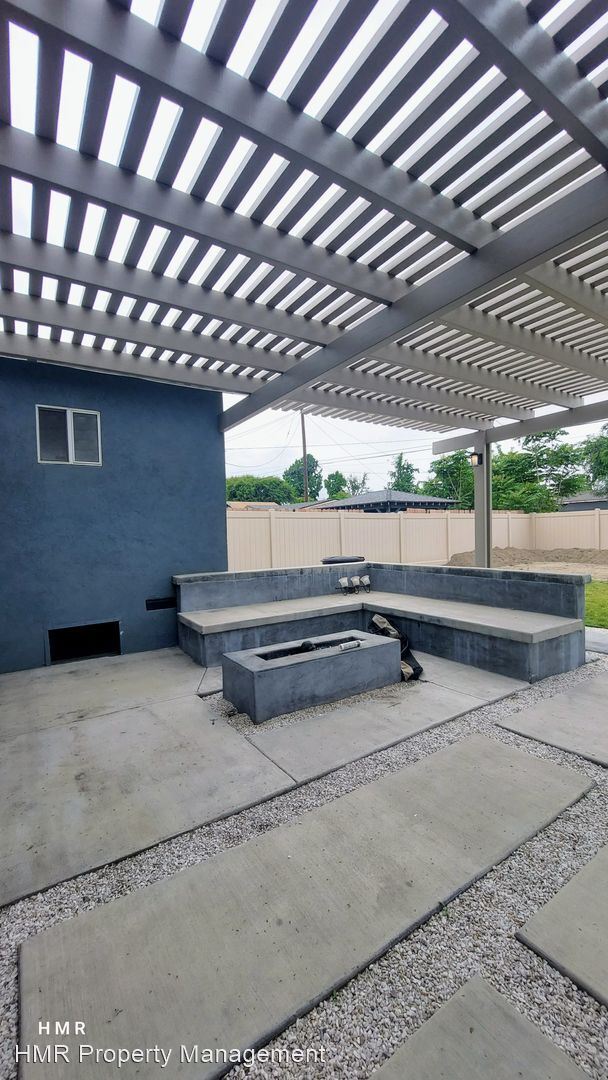 Building Photo - 4 br, 2 bath House - 12775 Benson Ave