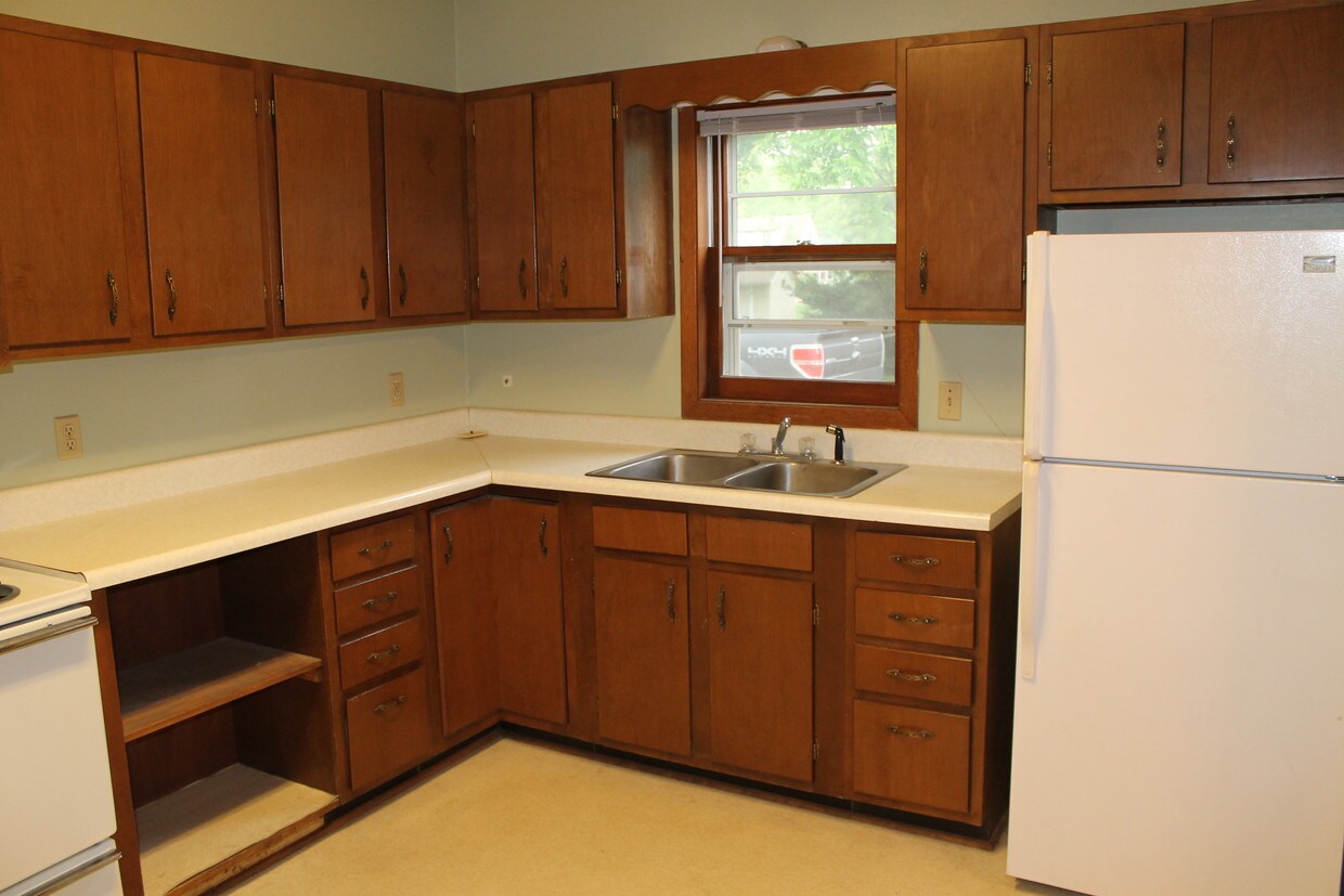 825 Madison St, Vermillion, SD 57069 Apartments in Vermillion, SD