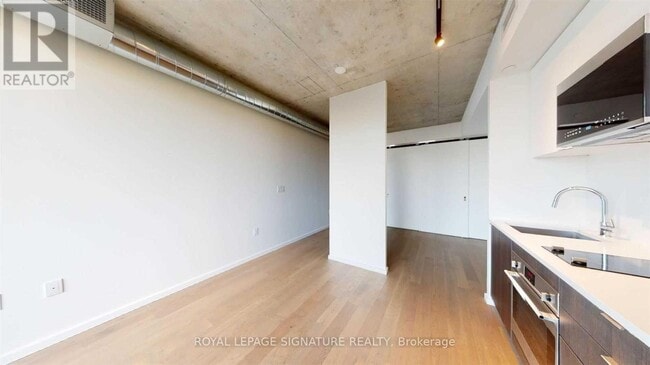 Building Photo - 21 Lawren Harris Square