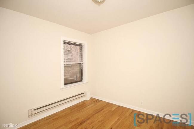 Building Photo - 3720 N Pine Grove Ave