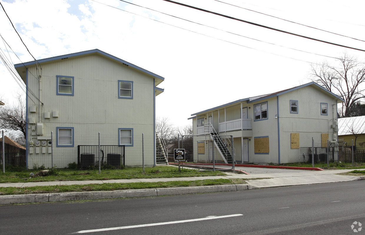 Building Photo - 918-922 S Walters St