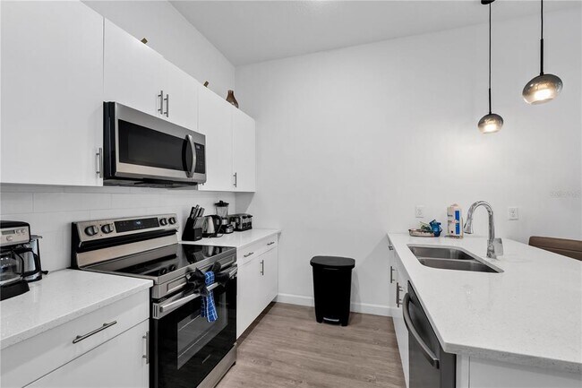 Foto del edificio - 509 Famagusta Dr