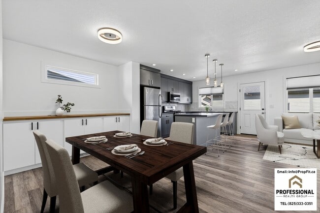 Building Photo - 7210 Cardinal Way SW