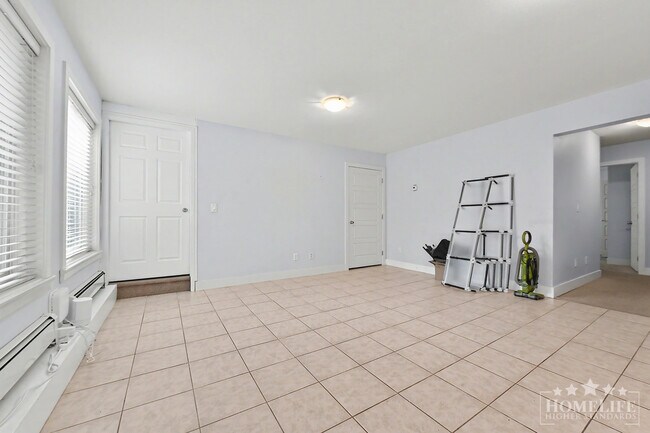 Building Photo - Bright 2-Bedroom Basement Suite in Desirable Sullivan Neighbourhood – Utilities Included
