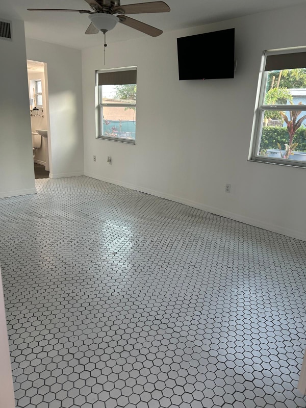 Foto del edificio - 1709 Furey Dr