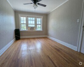 Building Photo - 4902 Itaska St