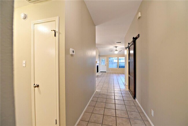 Building Photo - 8402 Hillrock Dr