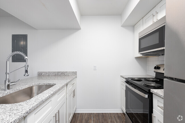 Spacious Kitchen with Stainless Steel Appliances - The Echelon