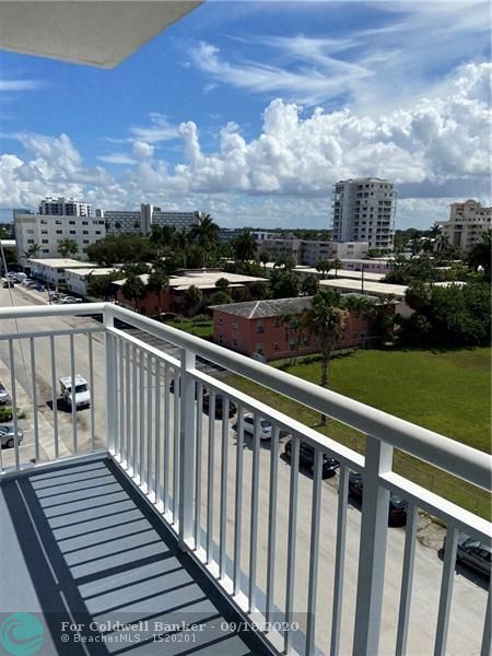 Foto del edificio - 720 Orton Ave