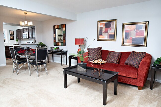 Foto del edificio - Haw Creek Mews Apartments and Townhomes